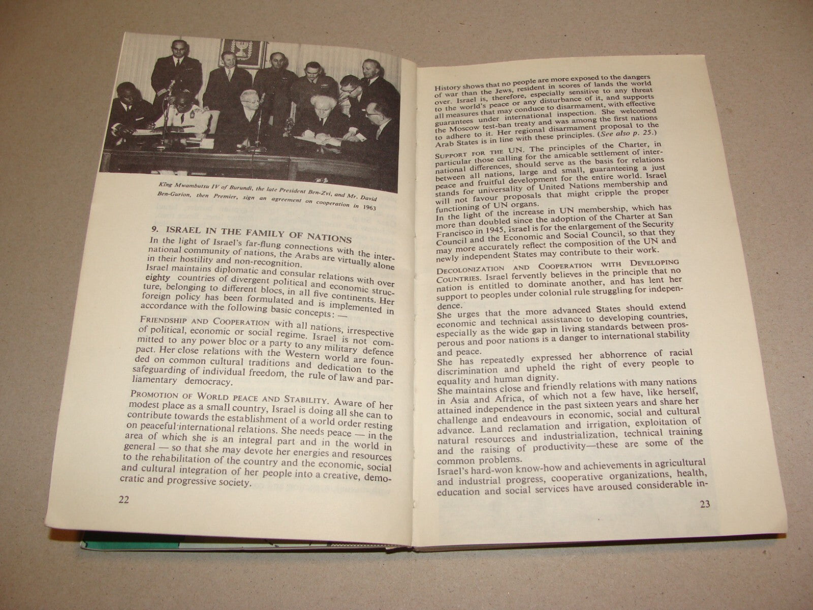 Book Jewish Judaica 1965 Israel Israeli Facts Guide Information History Map