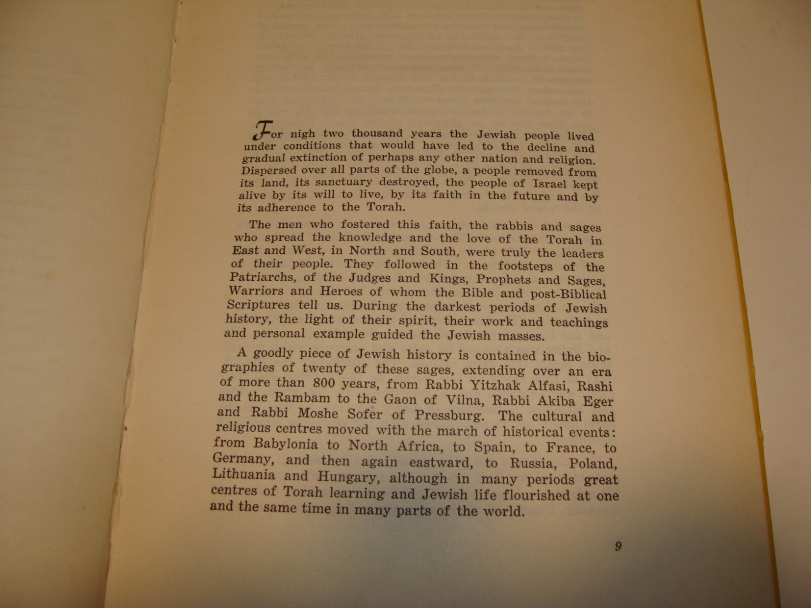 Book Jewish Judaica GIANTS OF THE SPIRIT Rabbi Sage History Biography Israel