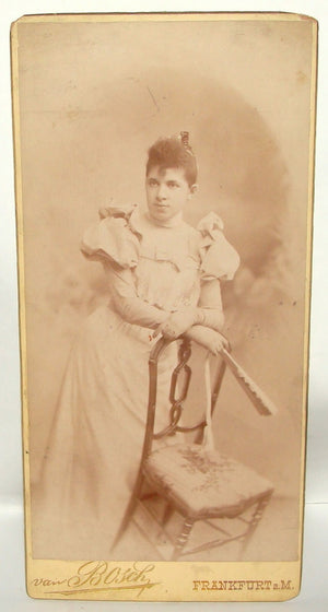 Descriptive image text