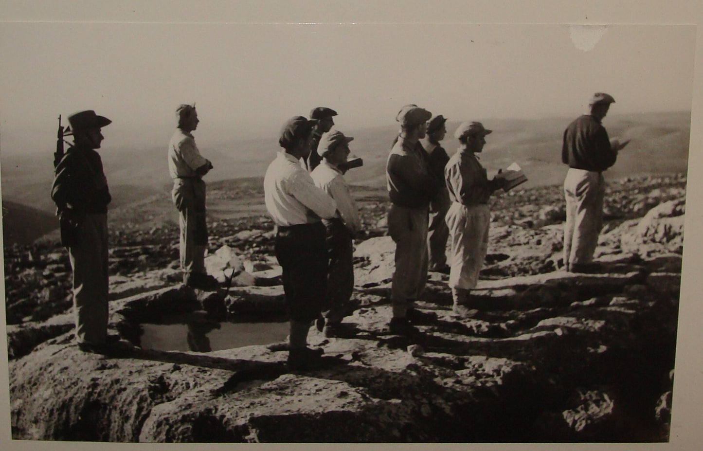 Photo Print Palestine Jewish Judaica Kibbutz Kfar Etzion Israel 1943 Jews Prayer