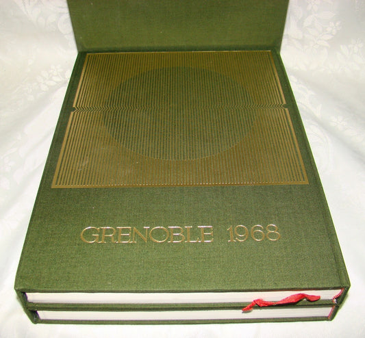 10th Winter Olympic Games \ Xemes Jeux Olympiques D'Hiver Book GRENOBLE 1968