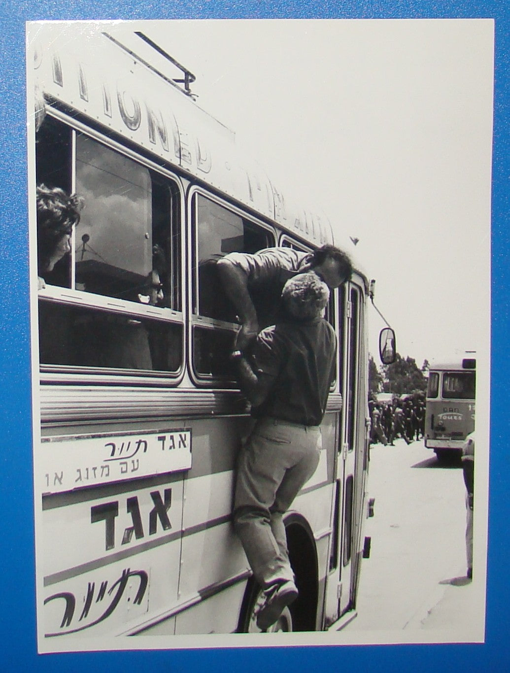 Israel Army 1974 Yom Kippur IDF Soldiers Syria Prisoners of War Return Photos