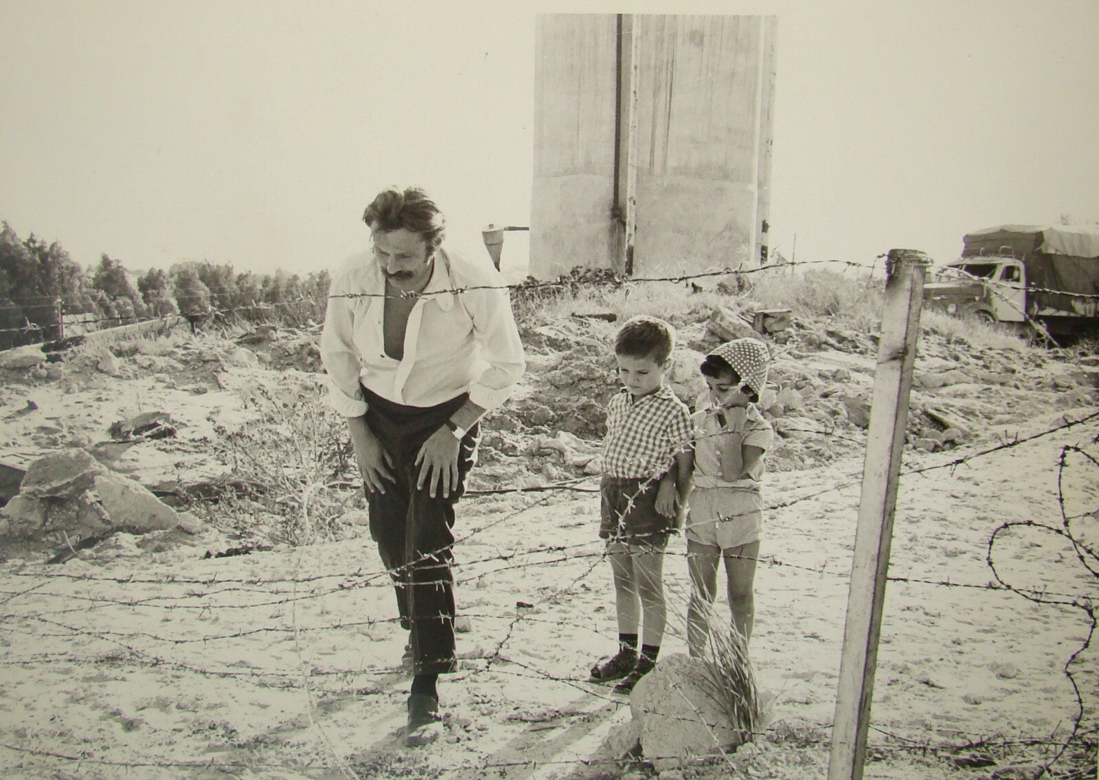 Photo Jewish 1968 Israel Israeli Hebrew Movie EVERY BASTARD A KING Uri Zohar