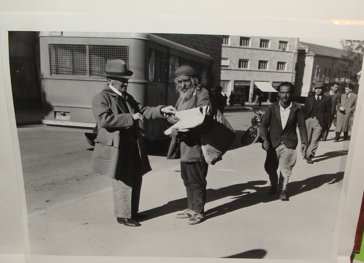 Photo Print Palestine MATSON 1930s Israel Jerusalem Jewish Yemenite News Vendor