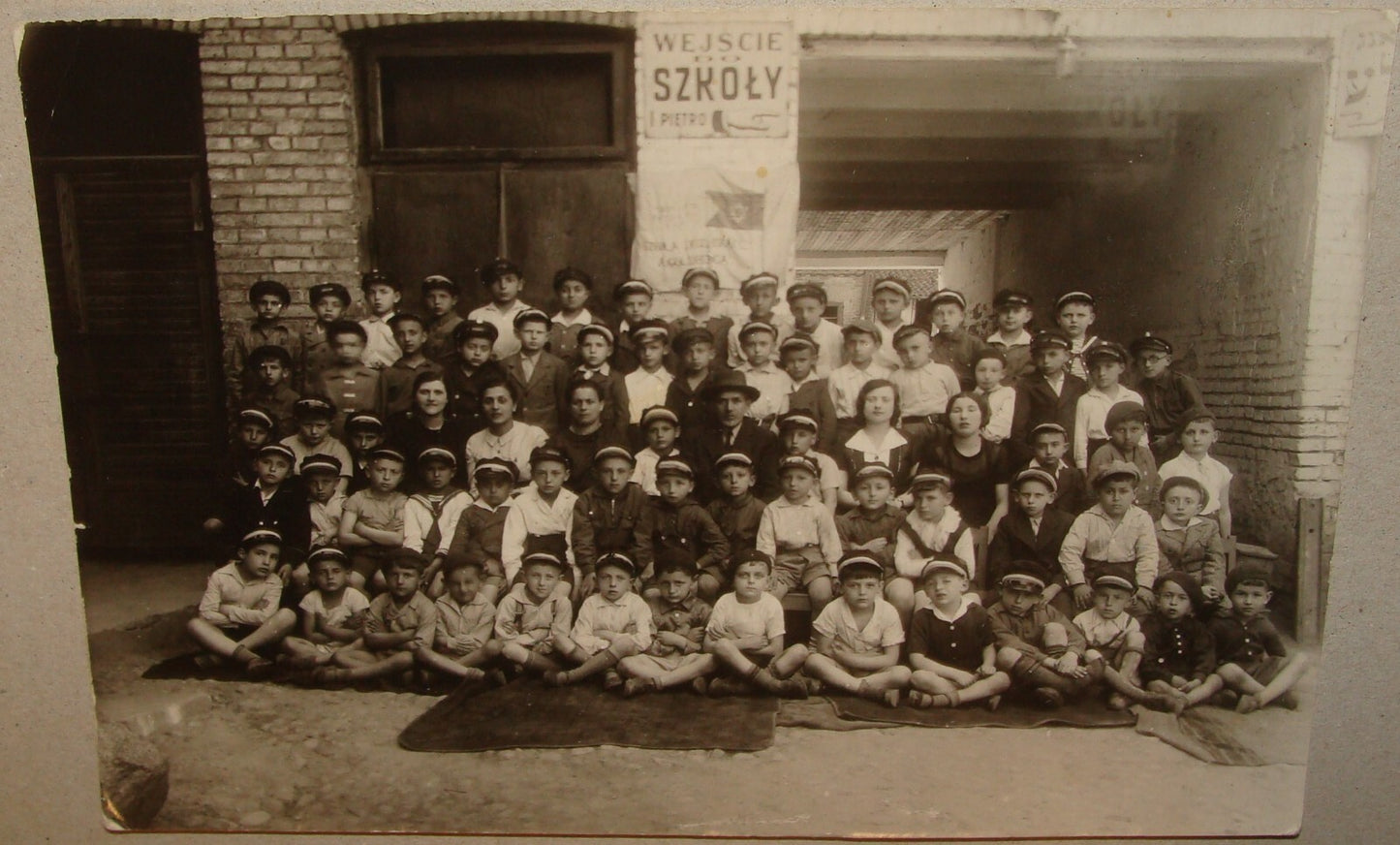 Photo Jewish RARE Zionist 1920s Poland School Hebrew Zionist Flag Children Kids