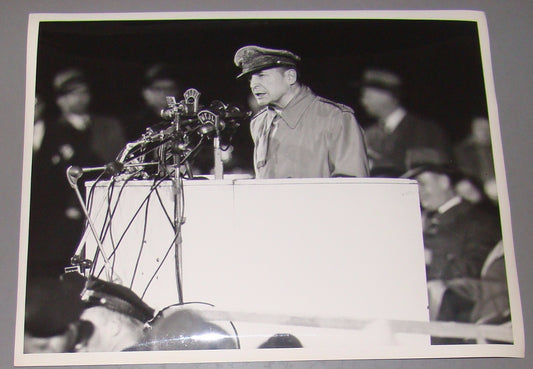 Press photo general Douglas MacArthur US Army Chicago Reception Korea war ww2