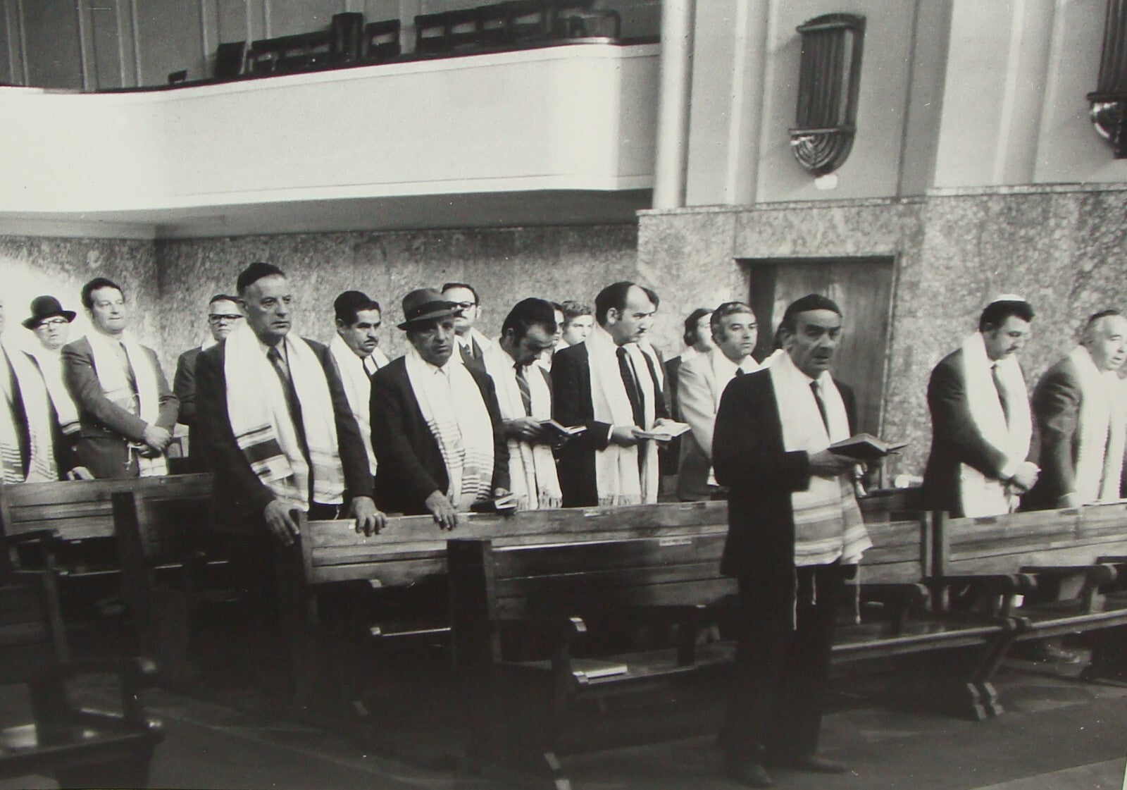 Photo Jewish Judaica Sephardic Synagogue Sefardi Chile Santiago Magen David