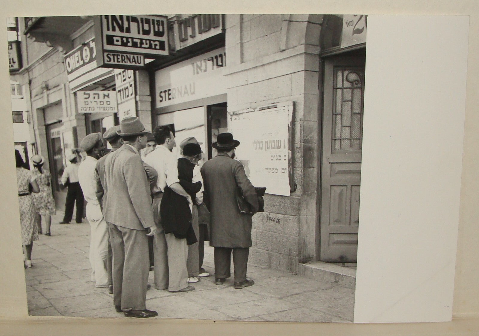 Photo Print Palestine Paper , 1939 Israel Jerusalem Anti White Protest Sign
