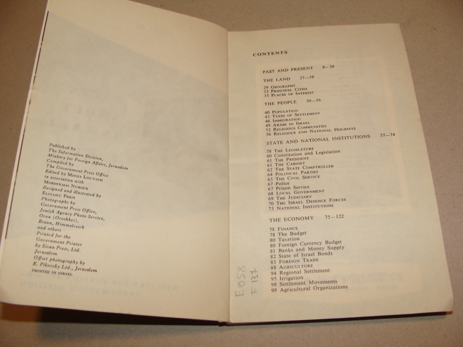 Jewish Judaica 1965 Israel Israeli Facts Guide Information Book History Map
