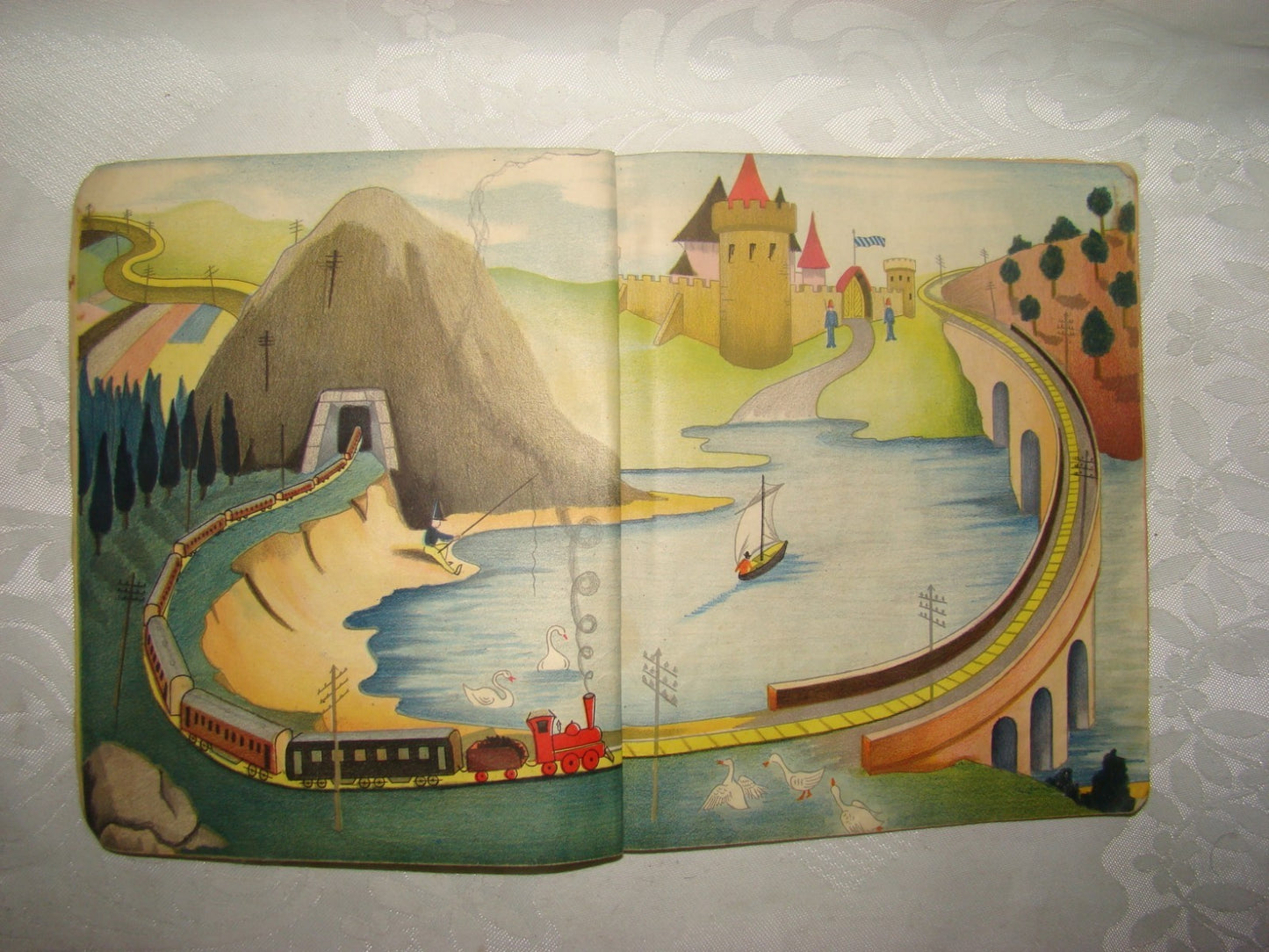 Book Jewish Hebrew Palestine Israel Children Kids מעשה בקטר קטן, אדמדם