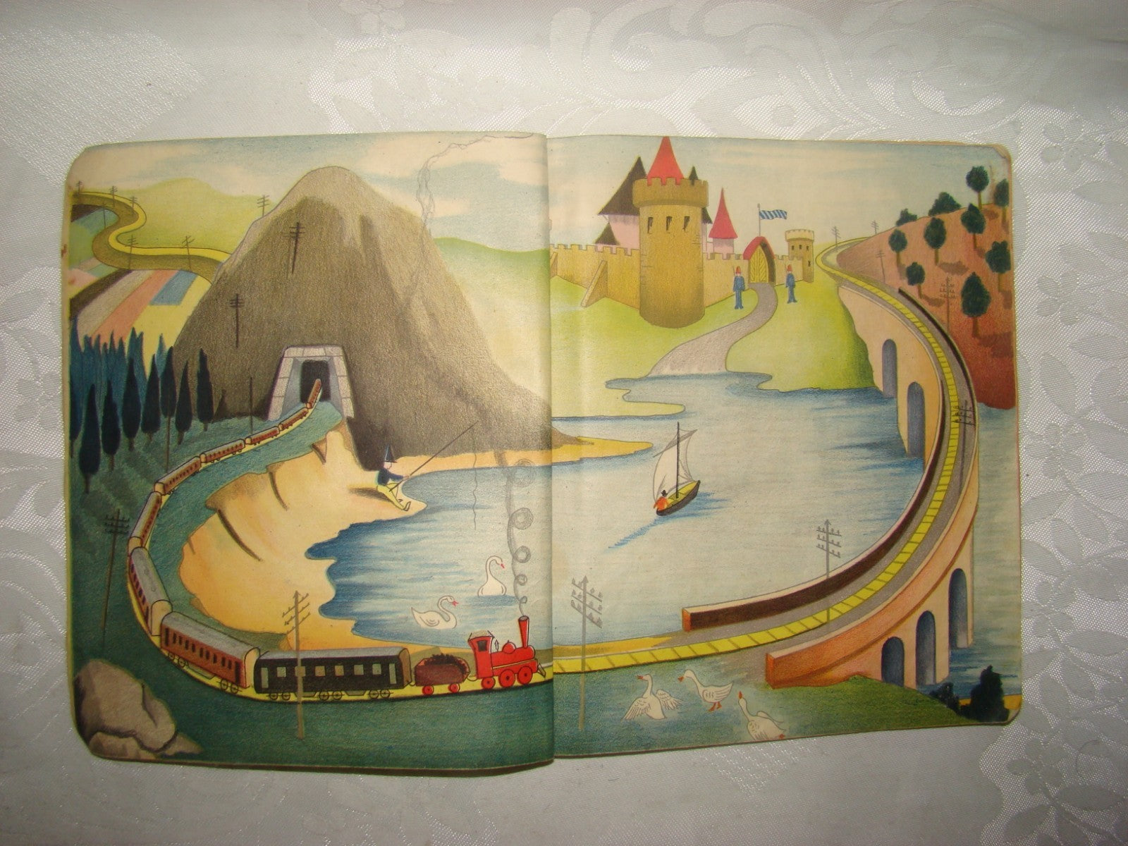 Book Jewish Hebrew Palestine Israel Children Kids מעשה בקטר קטן, אדמדם