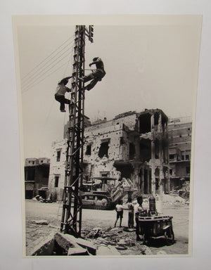 Descriptive image text